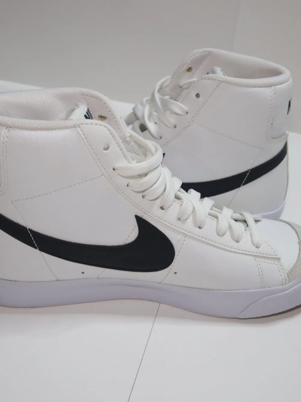 Nike Blazer Mid 77 Size 7Y Model DA4086-100